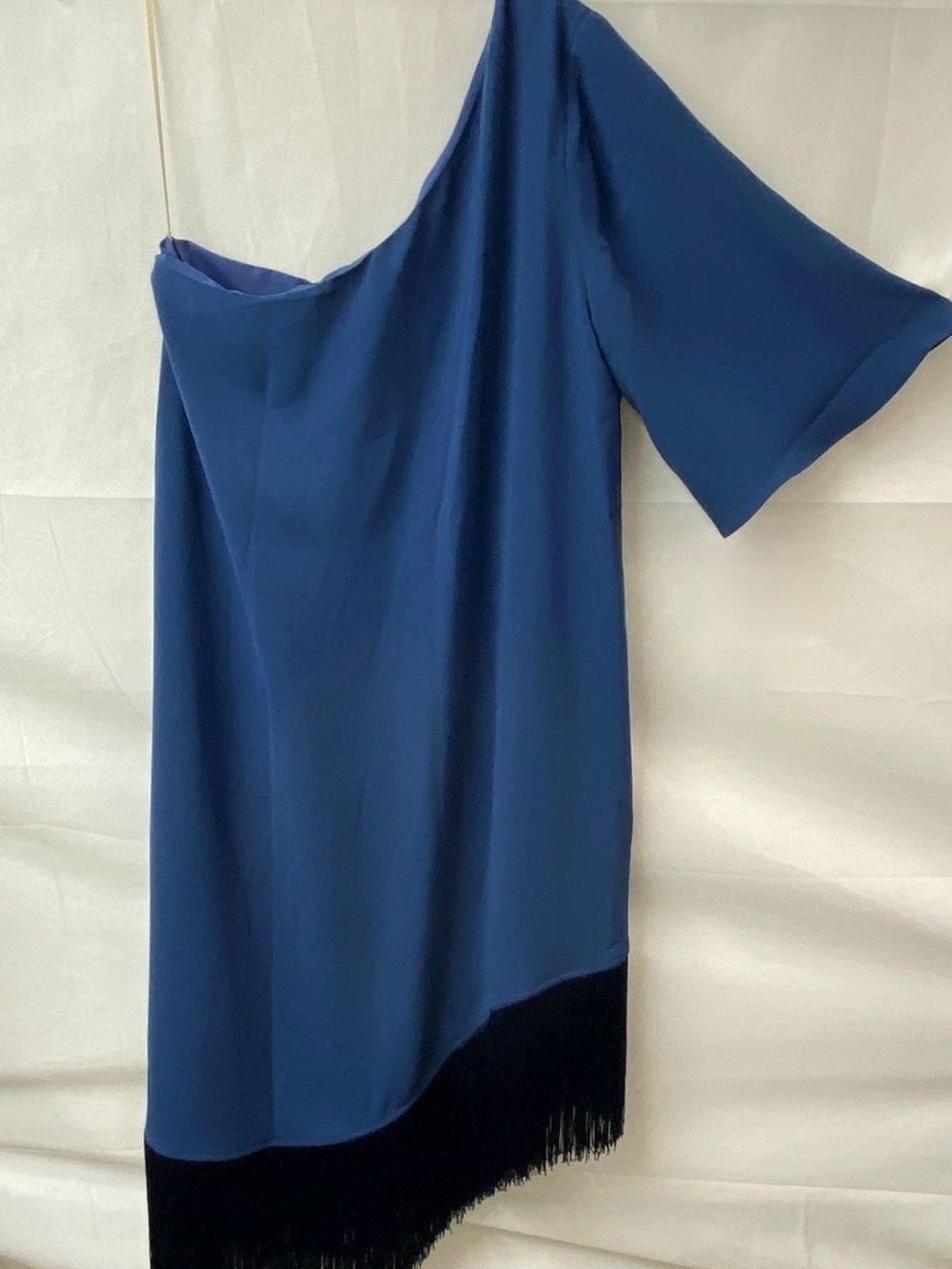 Trina Turk One-Shoulder Fringe Hem Dress in Blue Size Medium